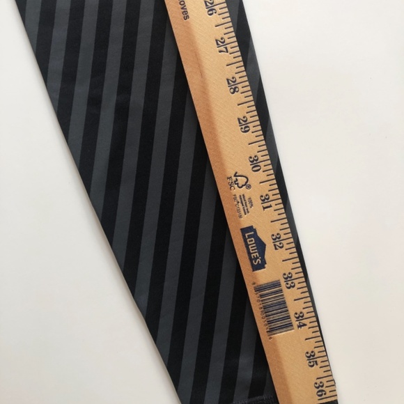 Gap Fit Striped Leggings Black, Gray - Picture 9 of 10